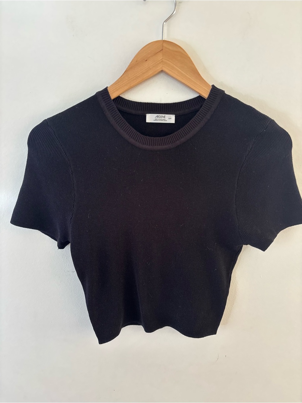 Ardene Black Ribbed Short Sleeve Crop Tshirt Top, Size Small, Good condition